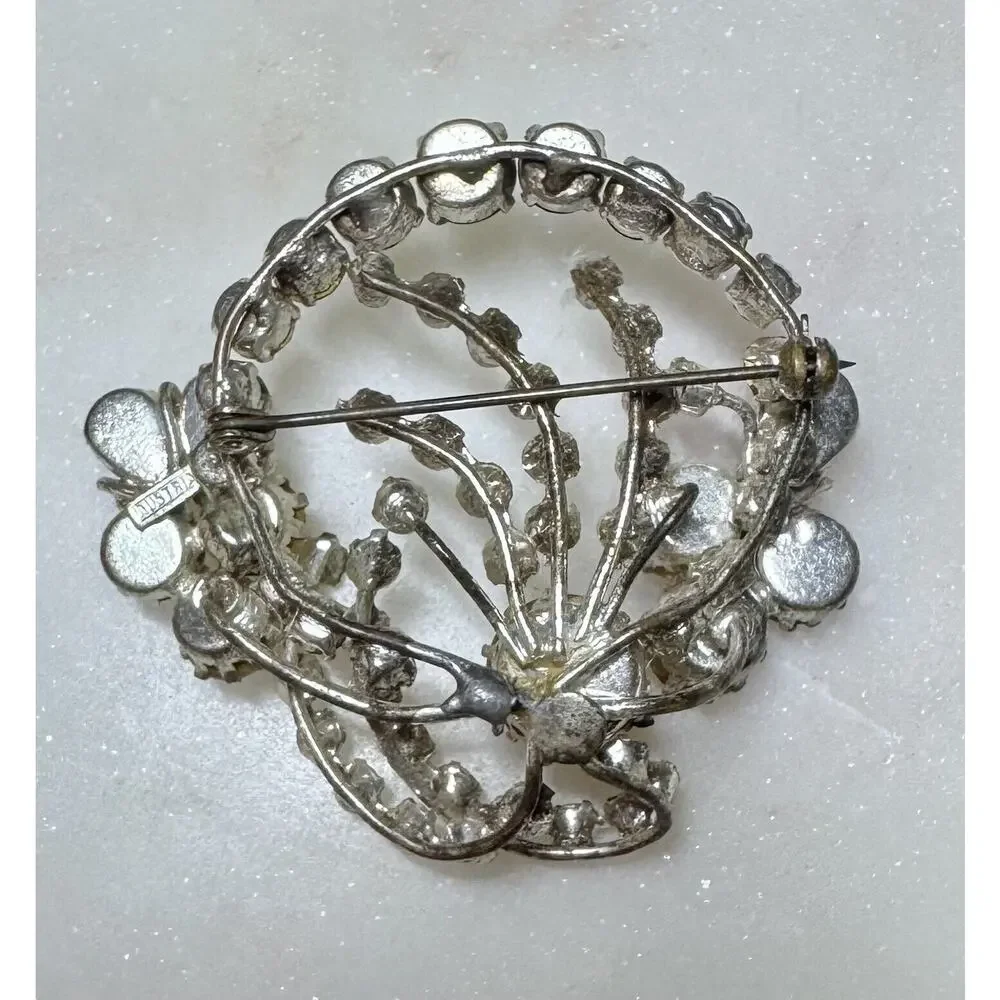 Vintage Austria Silver Tone Dimensional Rhinestone Brooch Estate Jewelry - Picture 5 of 7